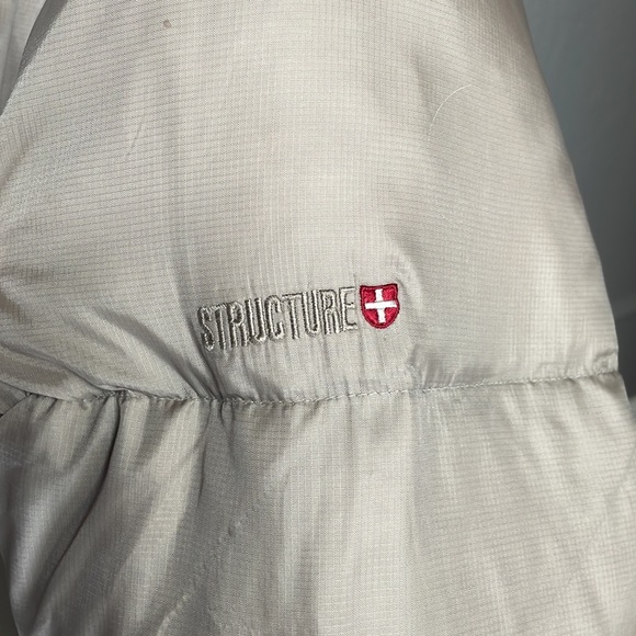 Structure Reversible Puffer - Picture 2 of 5